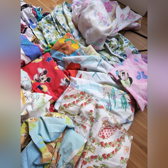 Vintage disney sheets and more bundle - Picture 2 of 15